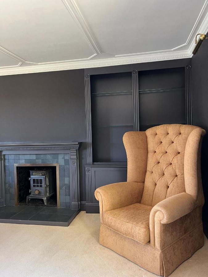 The Gatehouse At Stansted Bed & Breakfast Hallingbury ภายนอก รูปภาพ