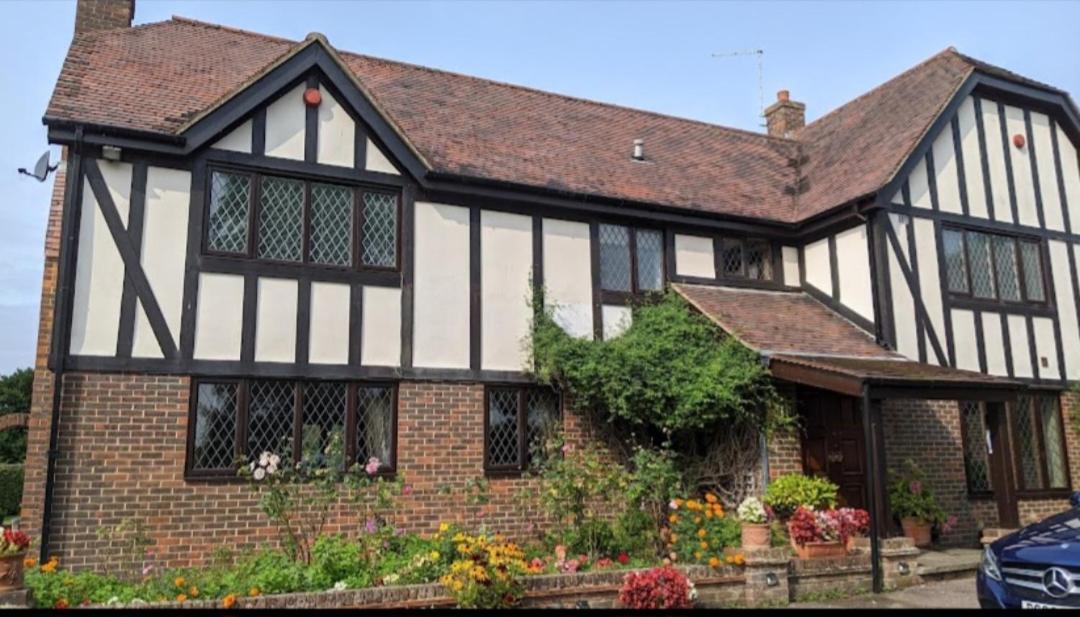 The Gatehouse At Stansted Bed & Breakfast Hallingbury ภายนอก รูปภาพ